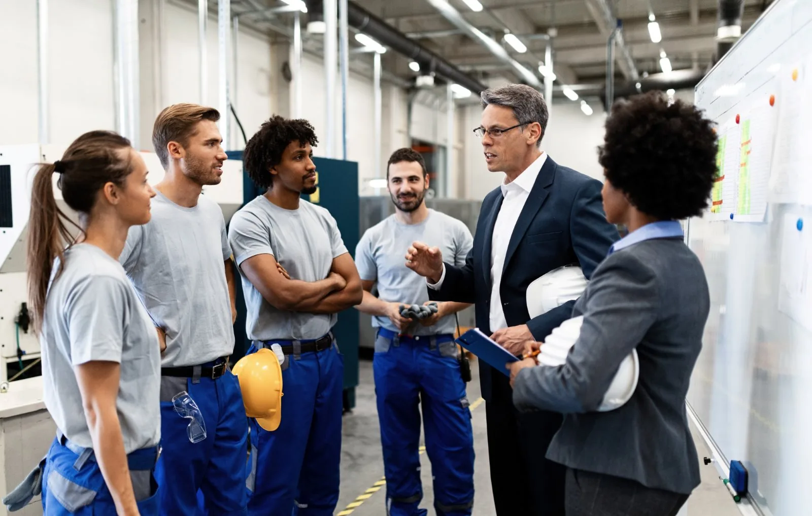 Uniformes personalizados: 7 benefícios para empresas e equipes
